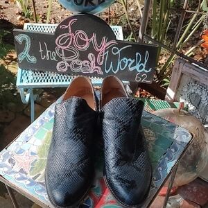 GUC Lucky Brand Snakeskin Patterned Women's Shoes navy blue